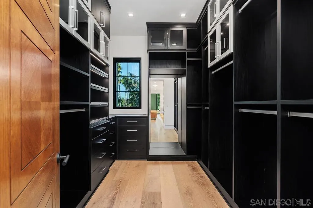 Rancho Santa Fe, California 92067, United States, 7 Bedrooms Bedrooms, ,10 BathroomsBathrooms,Residential,Active,33923