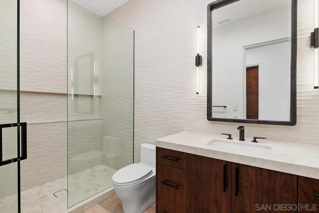 Rancho Santa Fe, California 92067, United States, 7 Bedrooms Bedrooms, ,10 BathroomsBathrooms,Residential,Active,33923