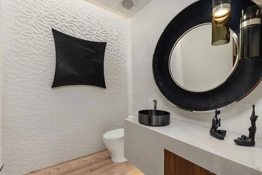 Rancho Santa Fe, California 92067, United States, 7 Bedrooms Bedrooms, ,10 BathroomsBathrooms,Residential,Active,33923