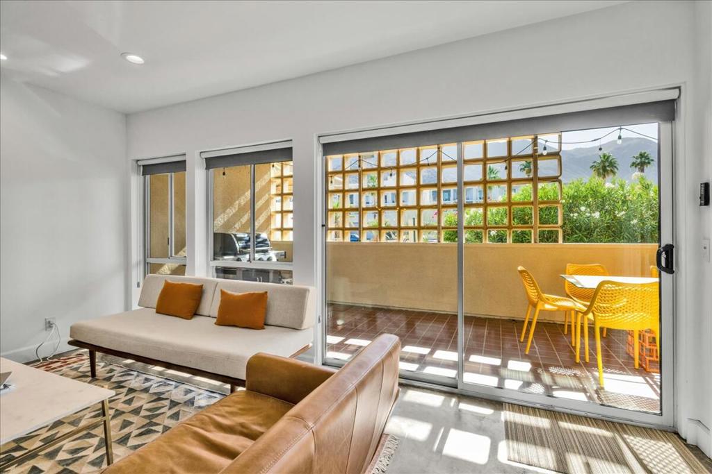 277 E Alejo Road 101