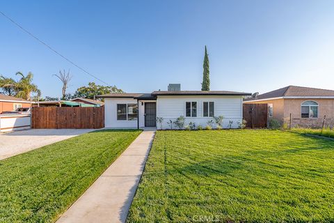 15413 Pine Avenue Fontana CA 92335