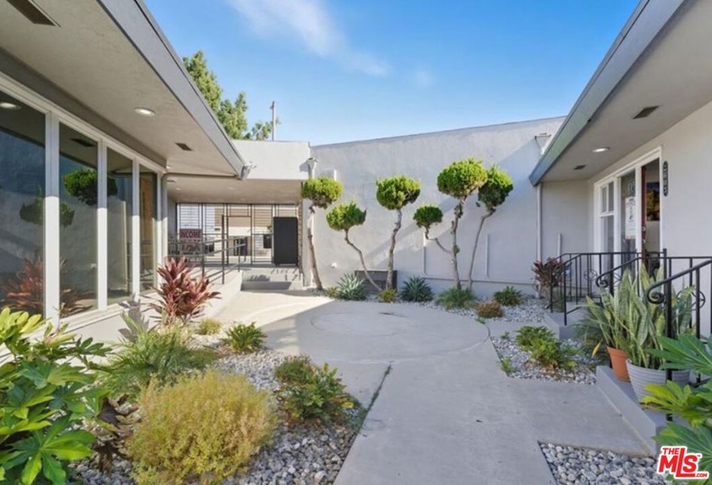 2601 W Beverly Boulevard