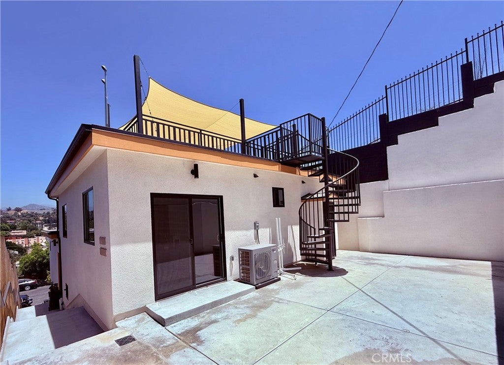 4860 Buchanan ST, Los Angeles CA 90042