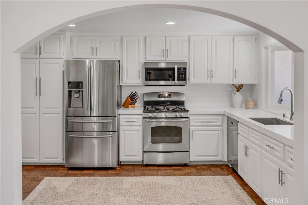 27955 Gallina, Mission Viejo CA 92692 - Photo 11