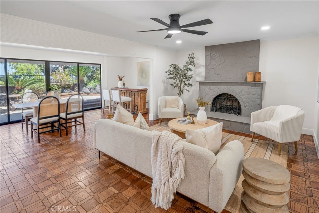 27955 Gallina, Mission Viejo CA 92692 - Photo 18