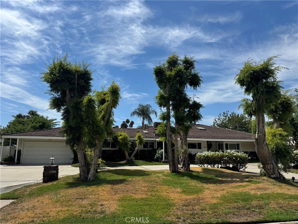 17410 Knapp Street, Northridge CA 91325