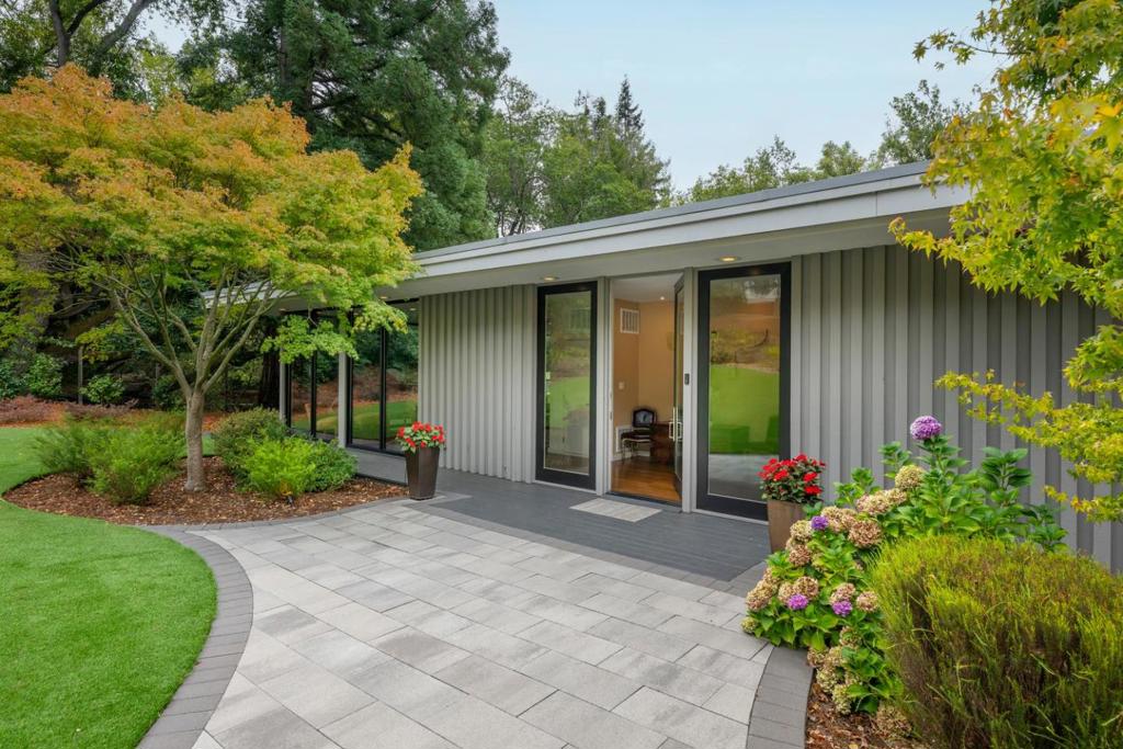 739 El Cerrito Avenue