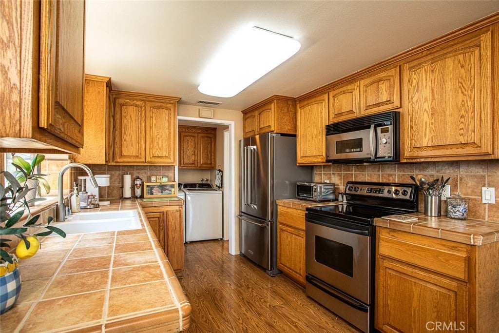 2561 Campbell