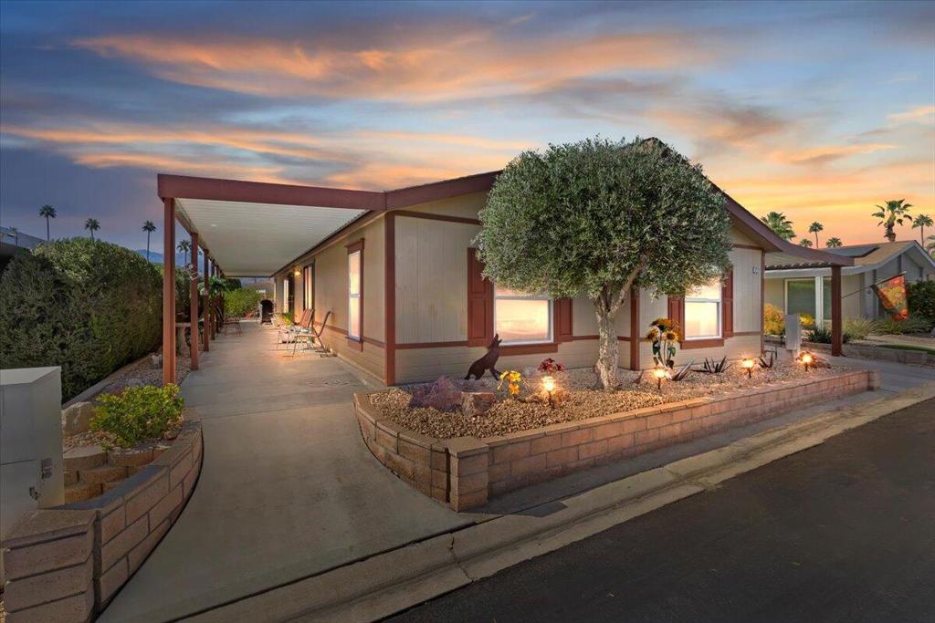 Suncrest Country Clb - Manufactured In Park