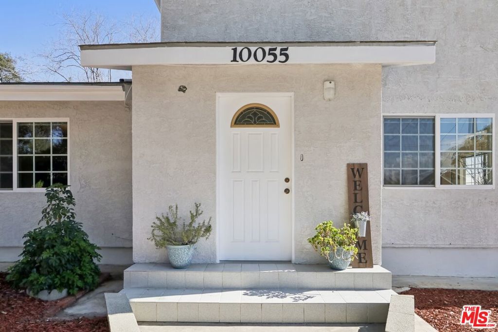 10055 La Tuna Canyon Road