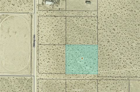 Photo of 1 Midway, Lucerne Valley, CA 92356 (MLS # HD26038012)