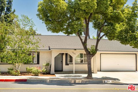 Photo of 304 S Cataract Avenue, San Dimas, CA 91773 (MLS # 26833461)