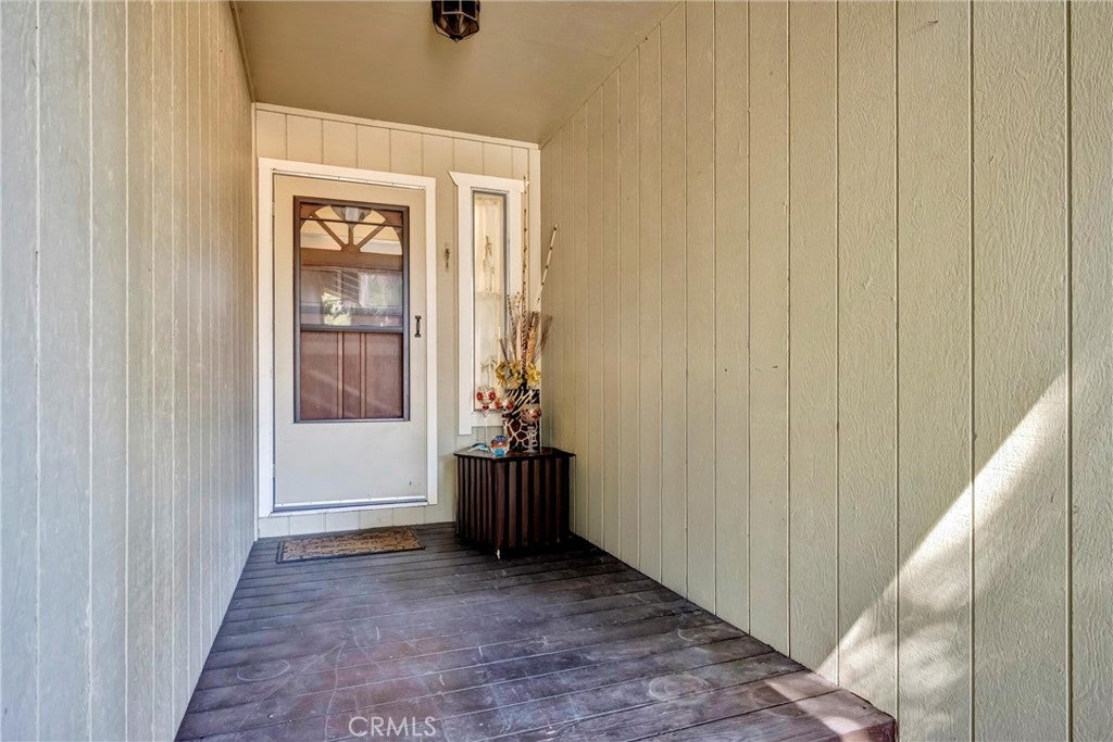 16927 Greenridge Road