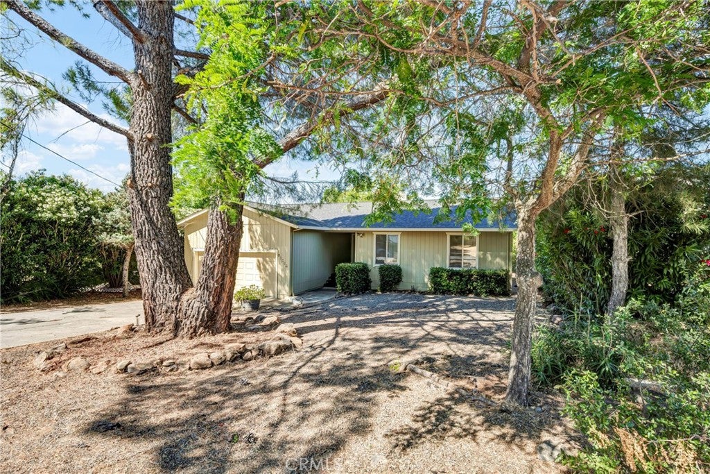 16927 Greenridge Road