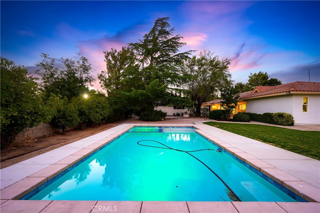 41901 Calle Clarita