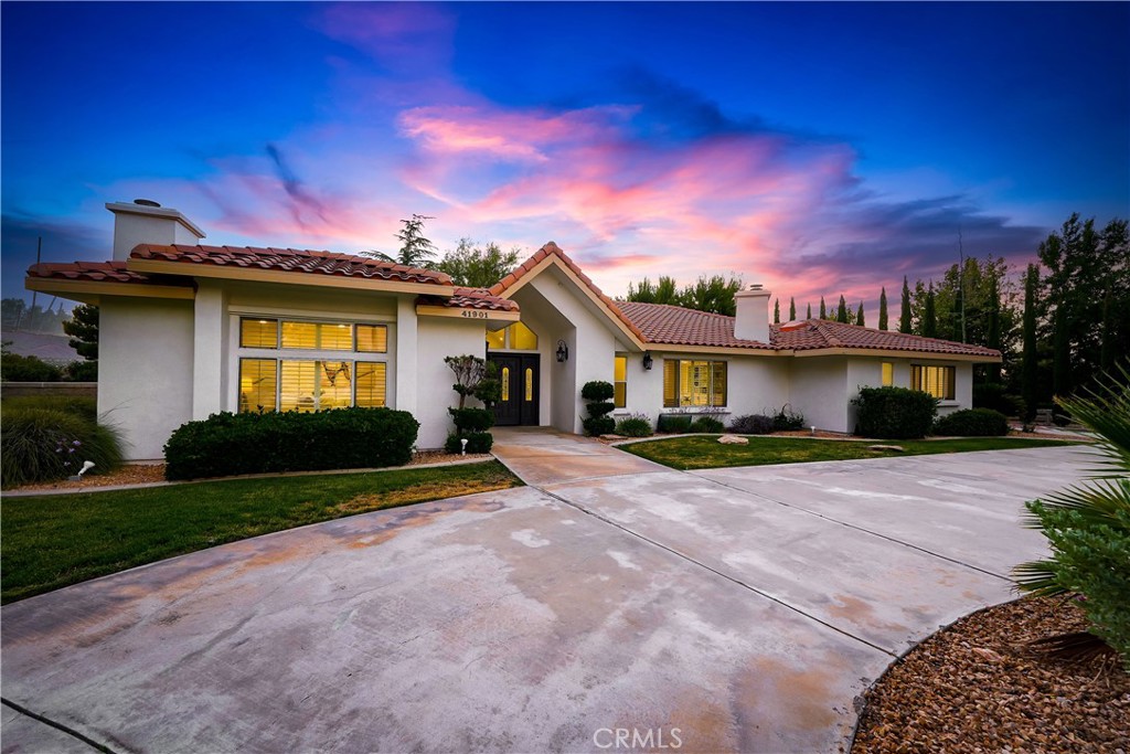 41901 Calle Clarita