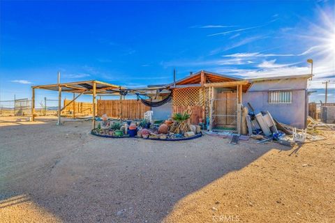 Photo of 5048 Godwin Rd, 29 Palms, CA 92277 (MLS # JT25278404)