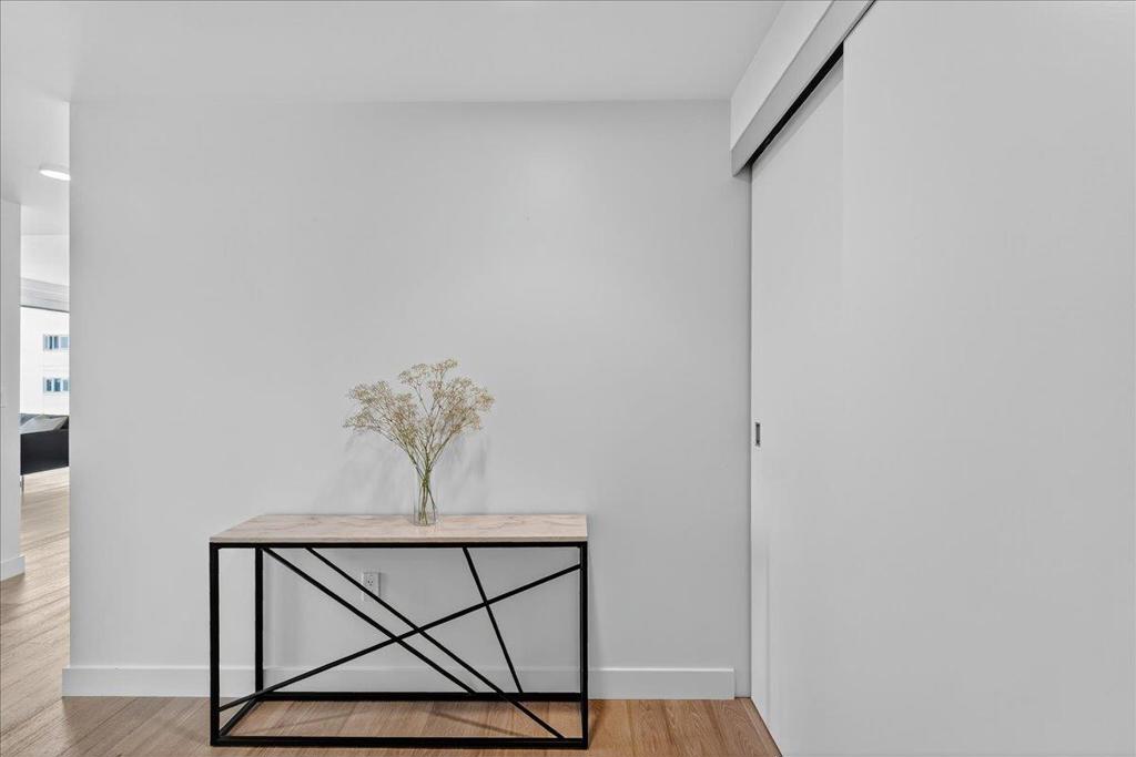 188 W Saint James Street 11101