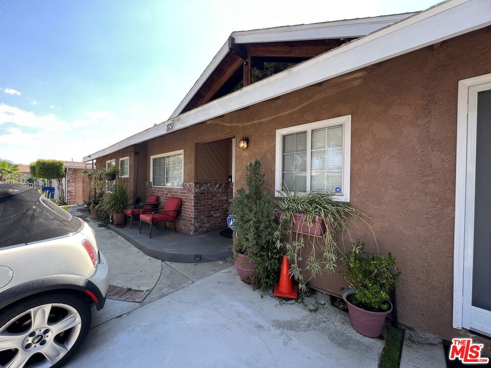 8731 Colbath Avenue, Los Angeles CA 91402