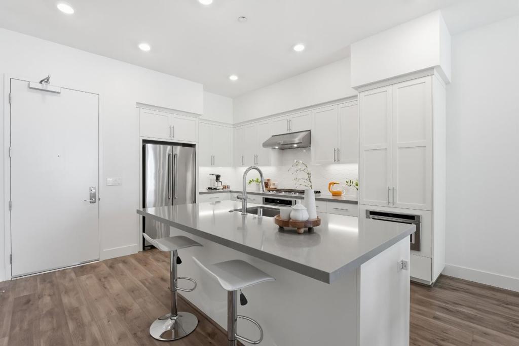 308 Torrey Pine Terrace 507