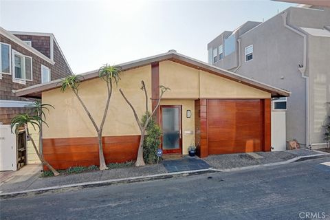 Photo of 3205 Bayview Drive, Manhattan Beach, CA 90266 (MLS # SB26067701)