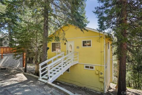 Photo of 491 Violet Drive, Twin Peaks, CA 92391 (MLS # IG25064402)