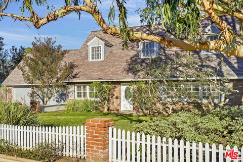 Photo of 6748 Wildlife Road, Malibu, CA 90265 (MLS # 26638745)