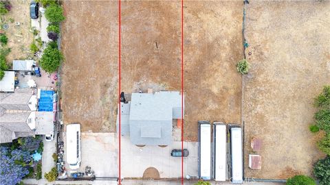 Photo of 141 S Cypress Avenue, Ontario, CA 91762 (MLS # AR25128113)