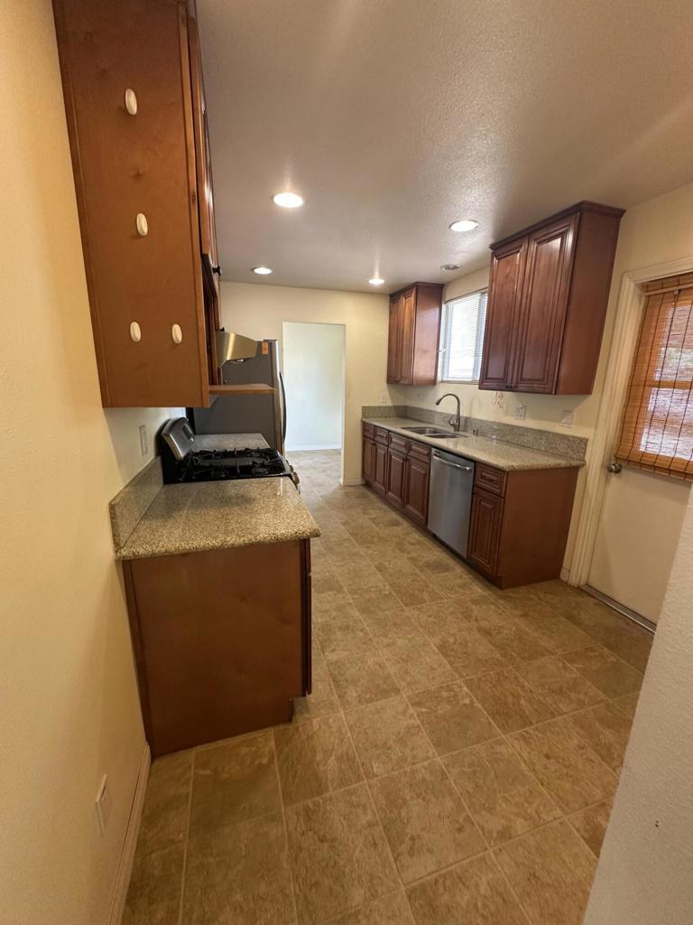 15786 El Centro Street