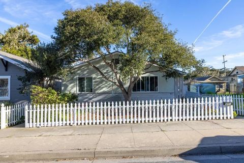 Photo of 609 Congress Avenue, Pacific Grove, CA 93950 (MLS # ML82029164)