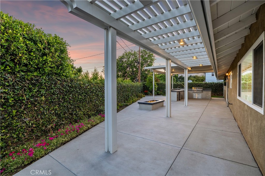 La Verne, California, 91750, United States, 4 Bedrooms Bedrooms, ,2 BathroomsBathrooms,Residential,Active,2051993