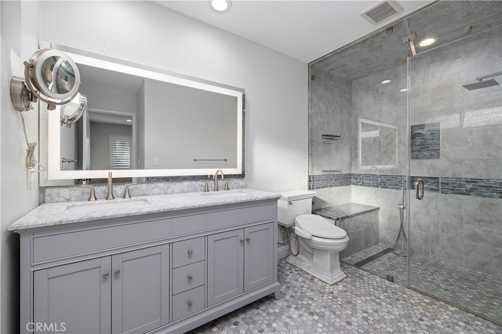 La Verne, California, 91750, United States, 4 Bedrooms Bedrooms, ,2 BathroomsBathrooms,Residential,Active,2051993
