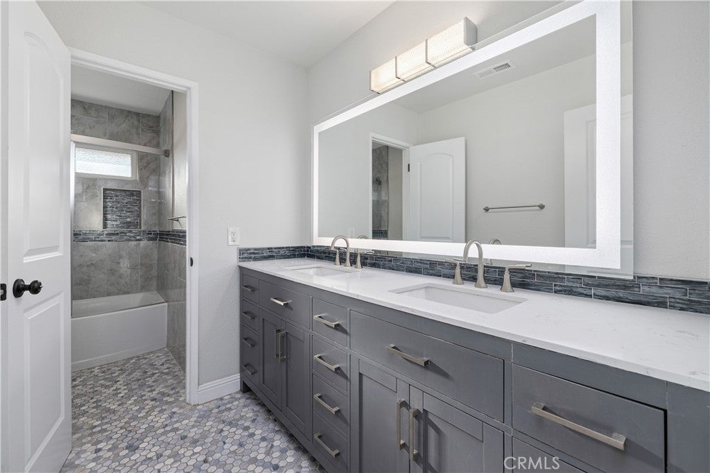 La Verne, California, 91750, United States, 4 Bedrooms Bedrooms, ,2 BathroomsBathrooms,Residential,Active,2051993