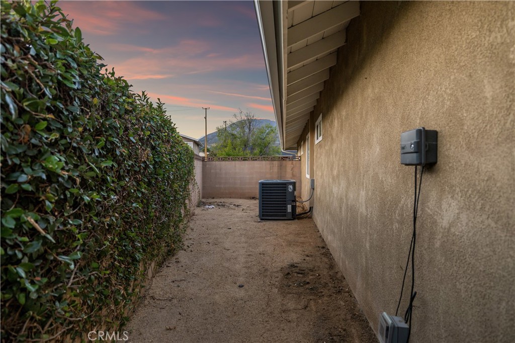 La Verne, California, 91750, United States, 4 Bedrooms Bedrooms, ,2 BathroomsBathrooms,Residential,Active,2051993