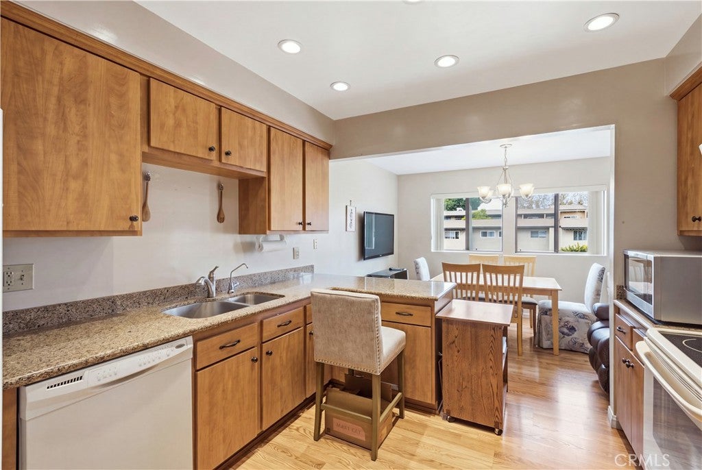 12300 Montecito Road 24