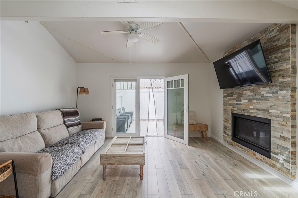 Downtown Area (DOWN) - Residential Income