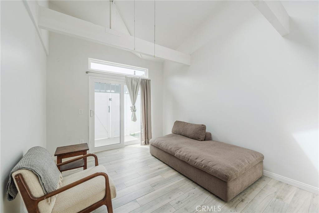 Downtown Area (DOWN) - Residential Income