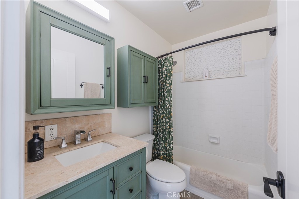 Downtown Area (DOWN) - Residential Income