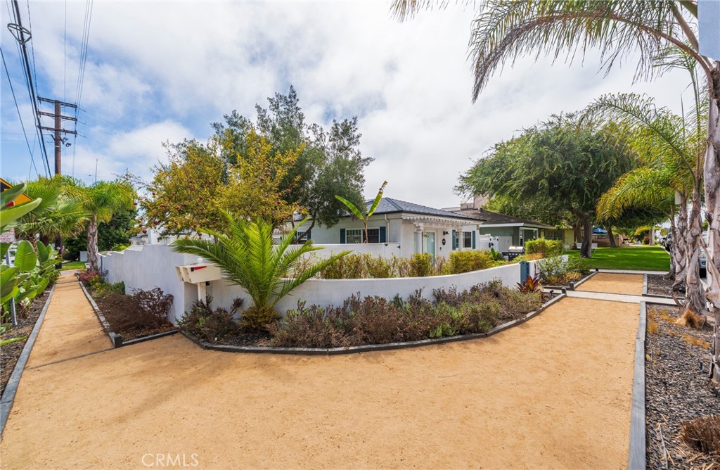 Downtown Area (DOWN) - Residential Income