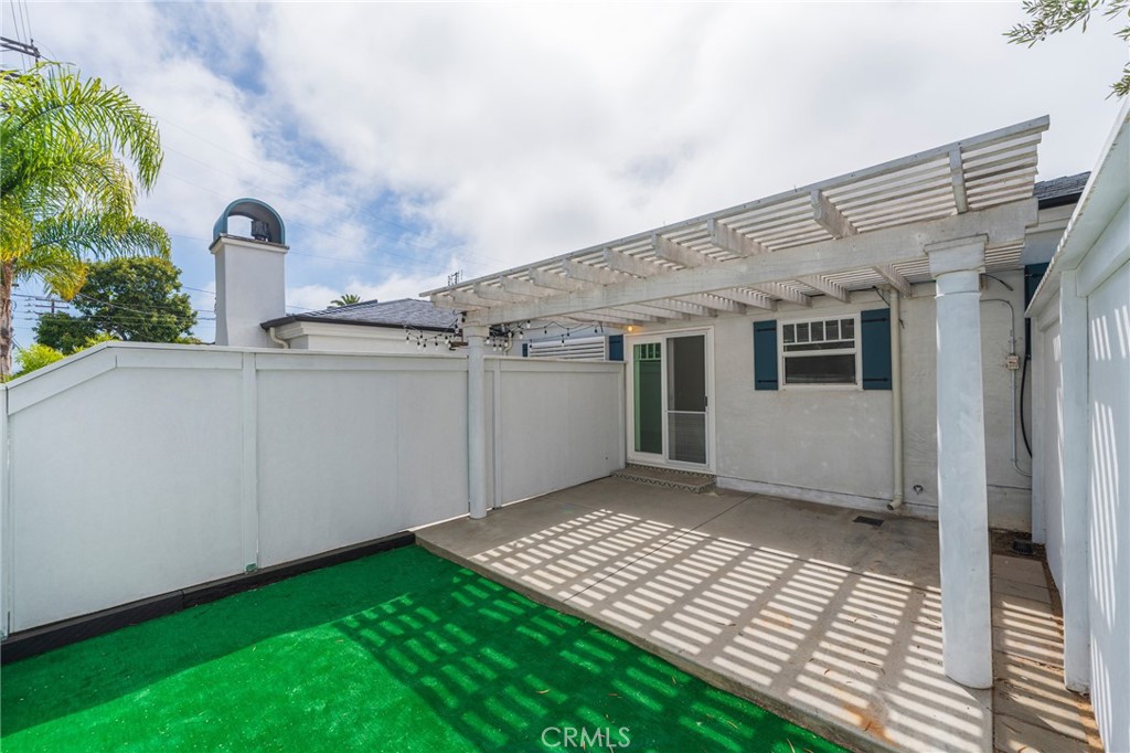 Downtown Area (DOWN) - Residential Income