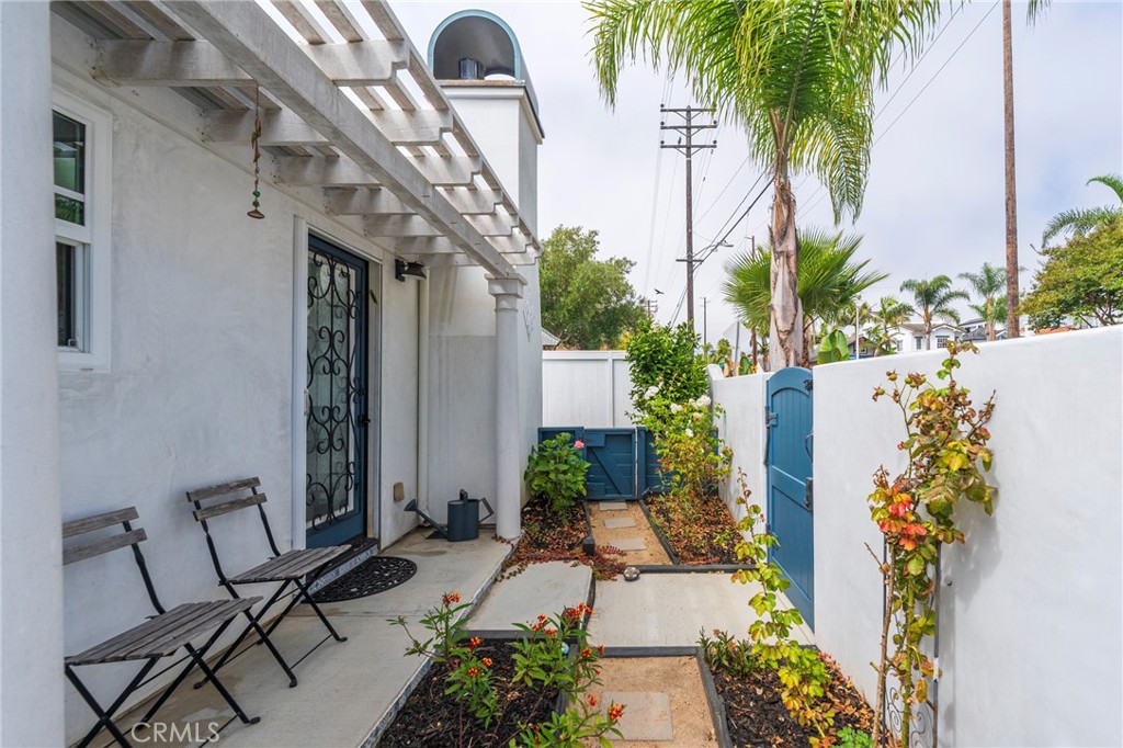 Downtown Area (DOWN) - Residential Income