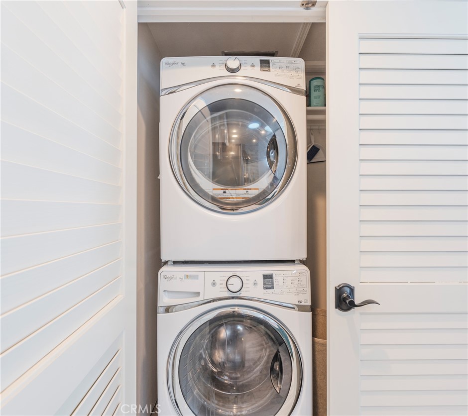 Downtown Area (DOWN) - Residential Income