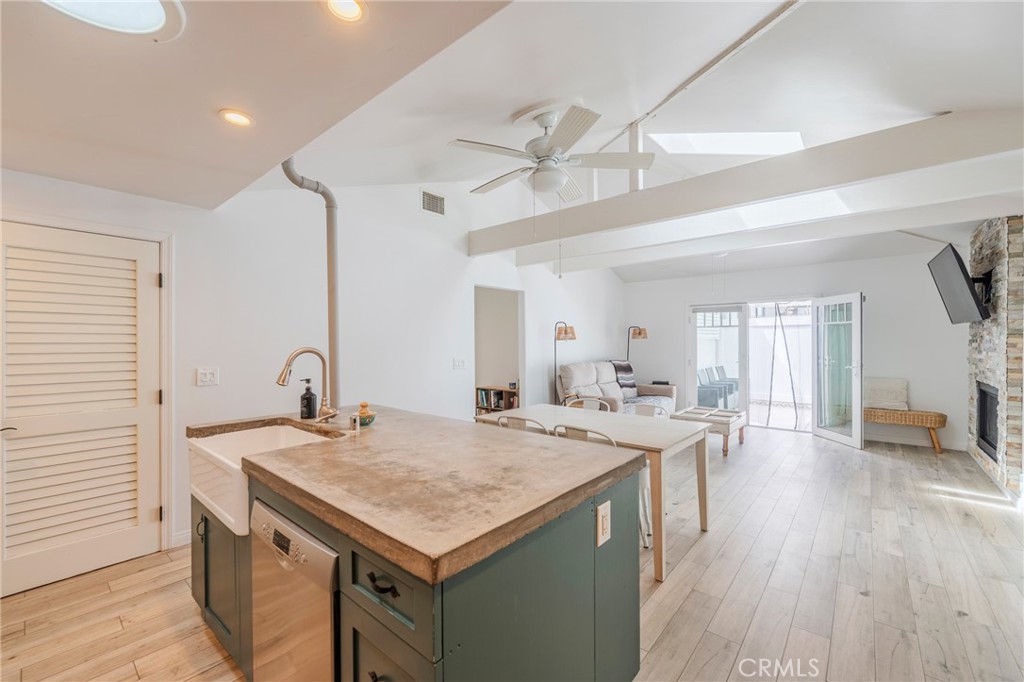 Downtown Area (DOWN) - Residential Income