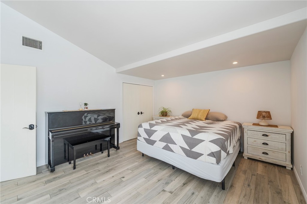 Downtown Area (DOWN) - Residential Income