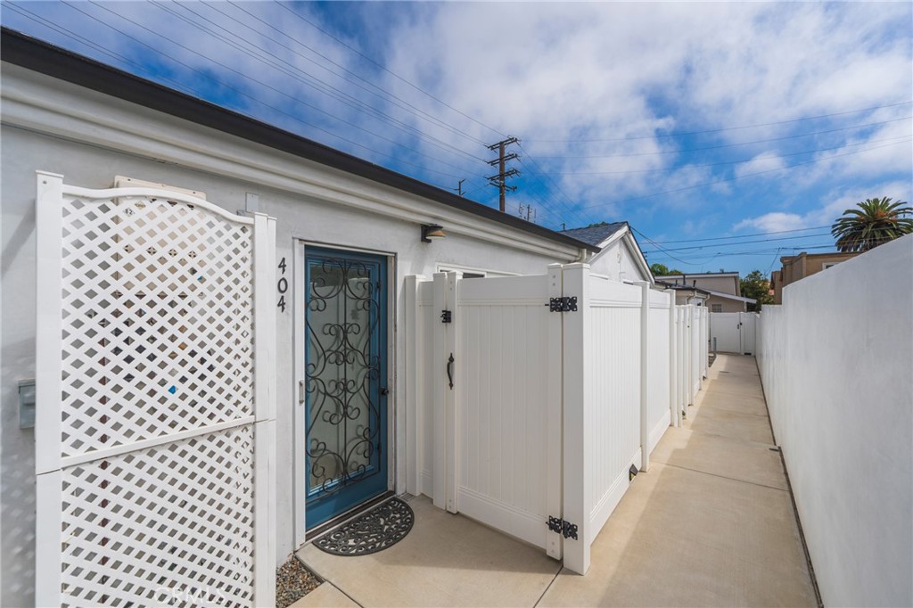 Downtown Area (DOWN) - Residential Income