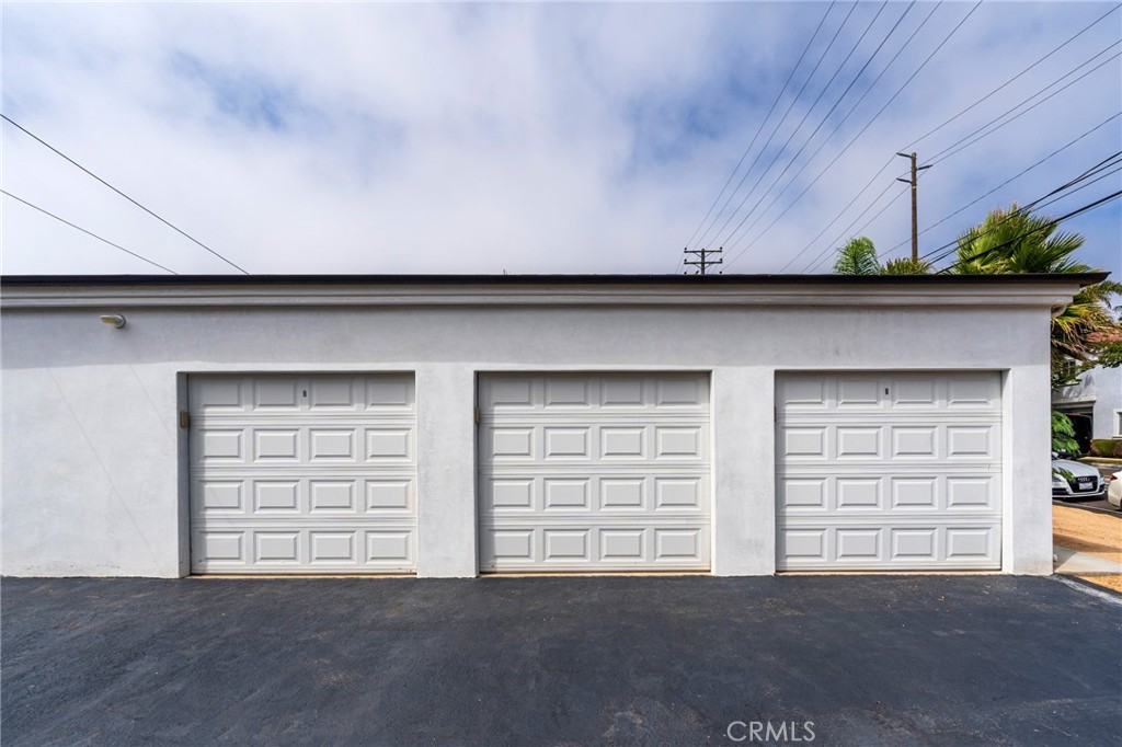 Downtown Area (DOWN) - Residential Income