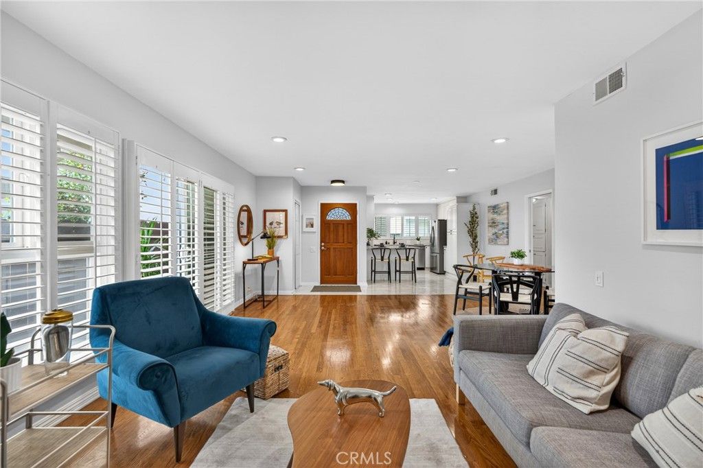 Photo of 3300 S Sepulveda Blvd #E47 Blvd, Culver City, CA 90034 (MLS # SR26069316)