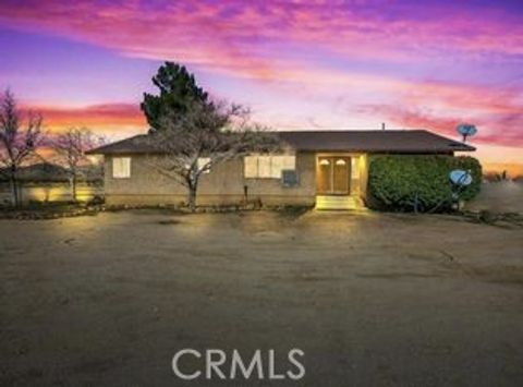 Photo of 9201 Shirley Street, Mojave, CA 93501 (MLS # CV25153173) Photo of 9201 Shirley Street, Mojave, CA 93501 (MLS # CV25153173)