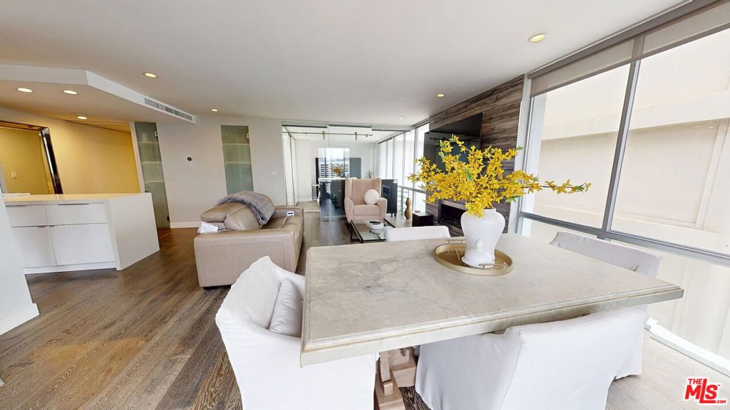 2160 Century Parkway 2001