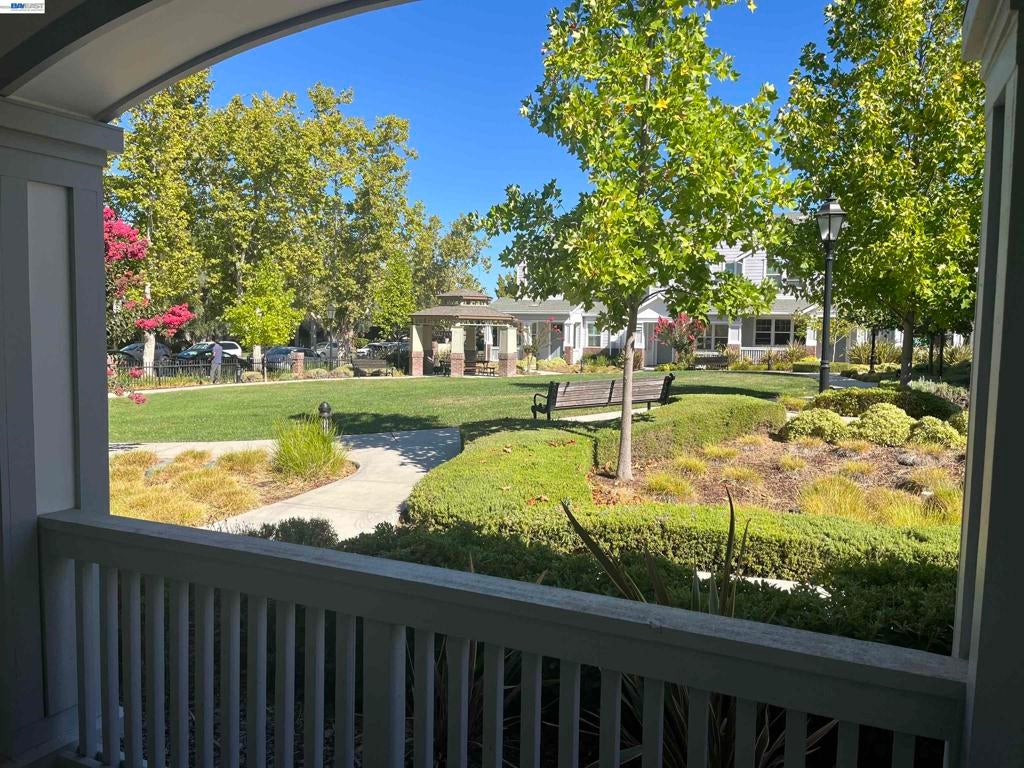 Properties 3 1744 Catalina Ct